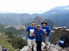 Chegada do grupo de caminhantes a Machu Picchu
